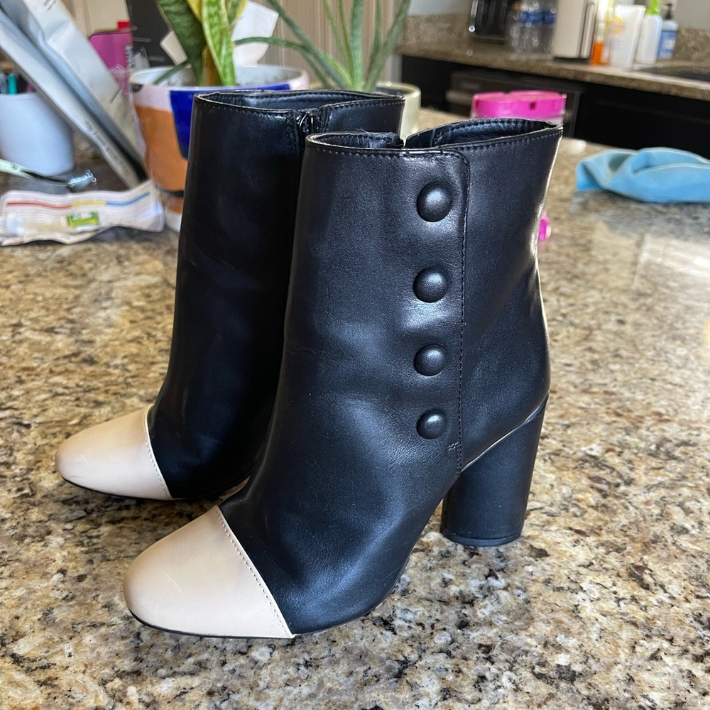 Black & Cream Leather Zara Cap Toe Ankle Boots Size 36 - only tried on
